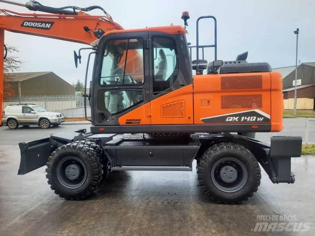 Doosan Dx140W-7 Gravemaskiner på hjul
