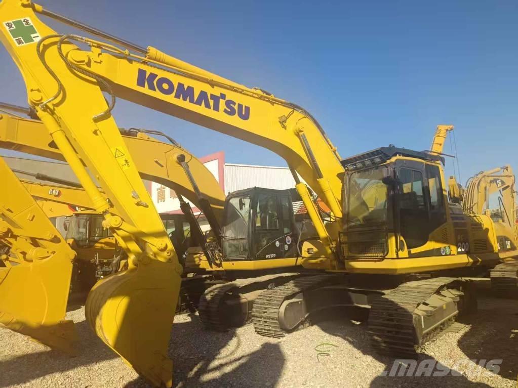 Komatsu PC 200 Gravemaskiner på larvebånd