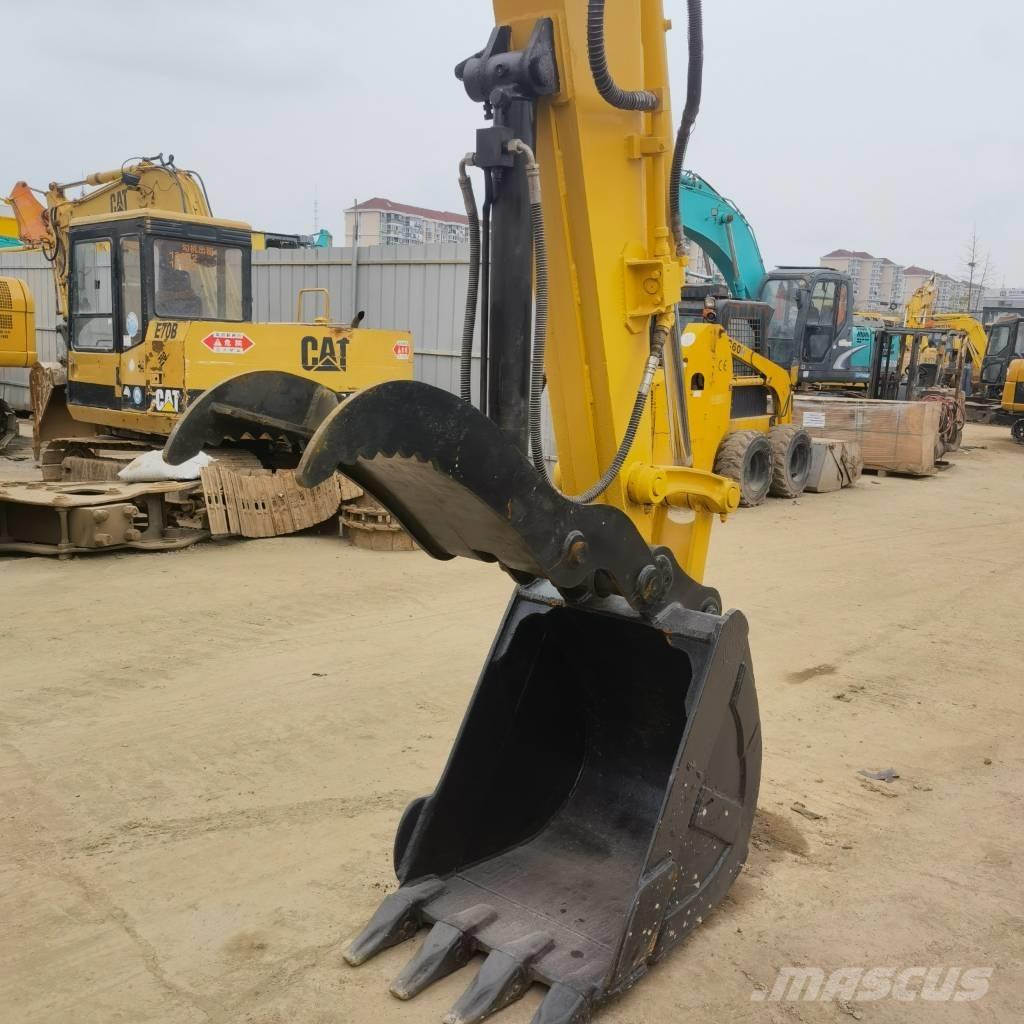 Komatsu PC78US Midi-gravemaskiner 7t - 12t