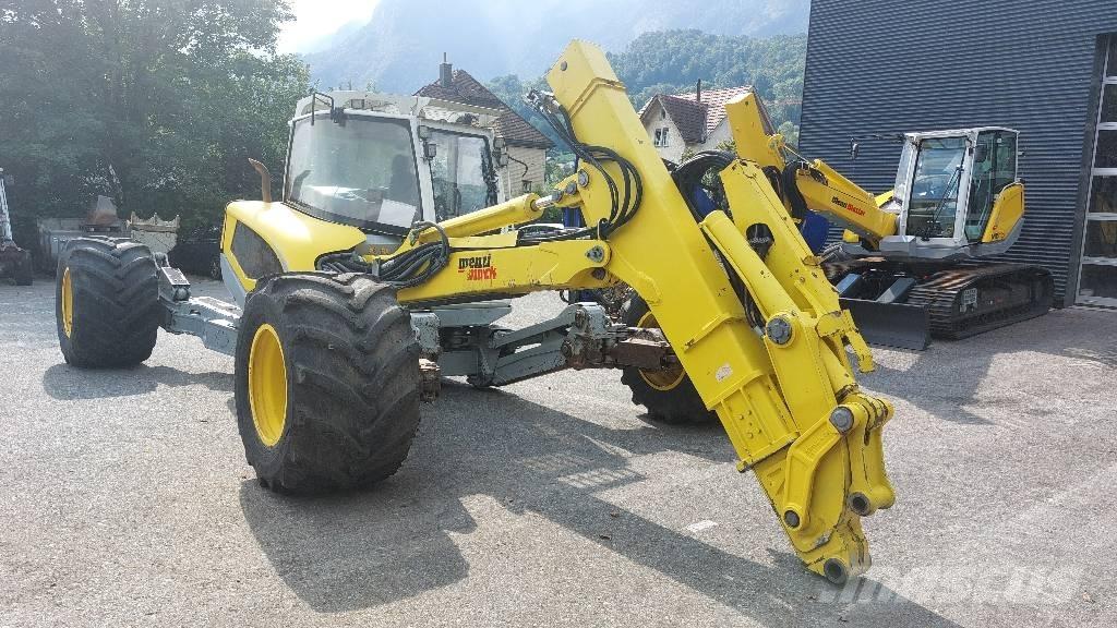 Menzi Muck M545 Gravemaskiner på hjul