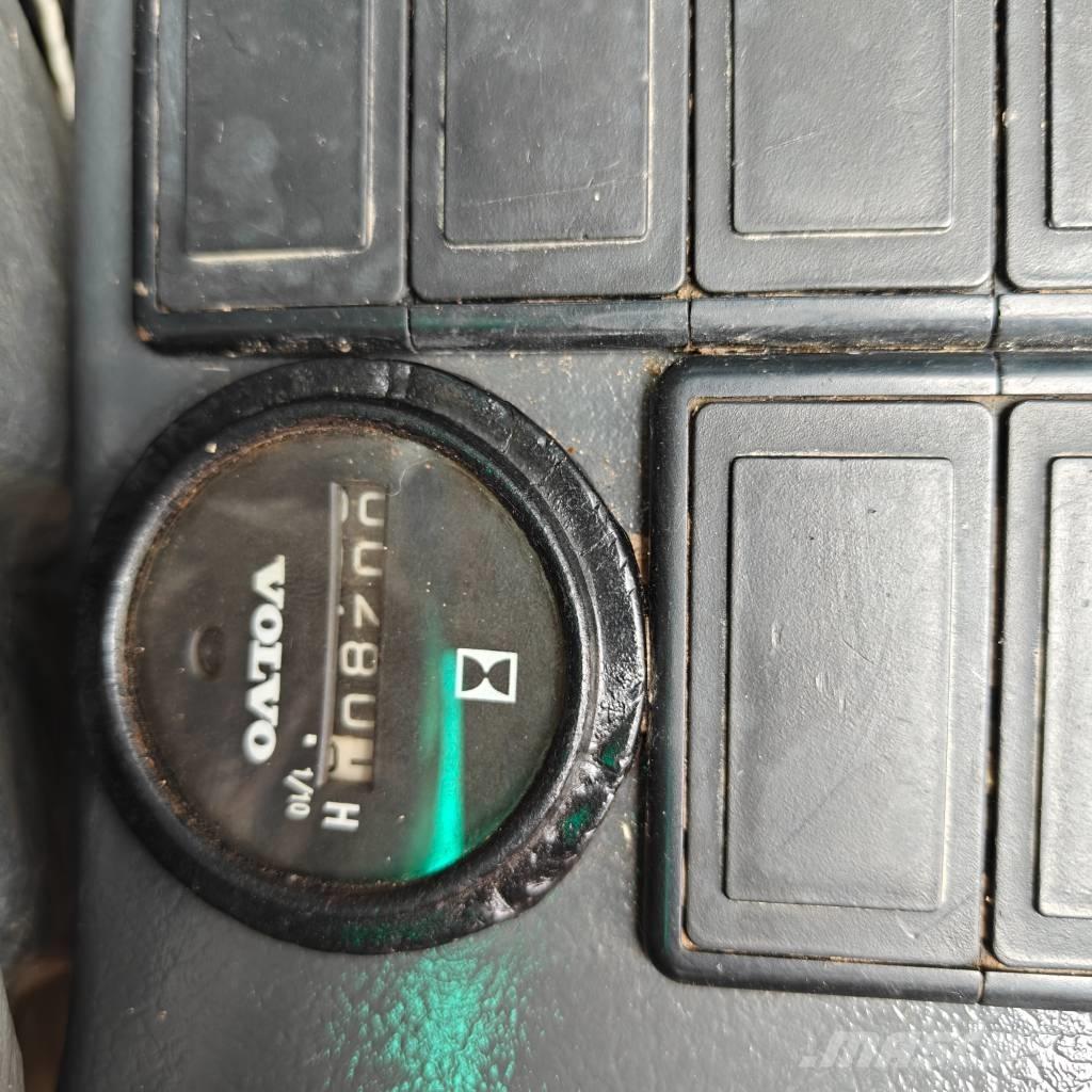 Volvo 290 Gravemaskiner på larvebånd