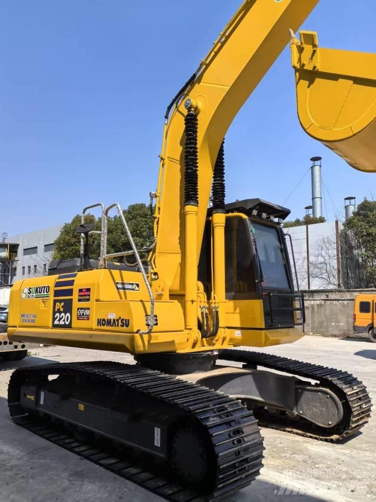 Komatsu PC 220-8 Gravemaskiner på larvebånd