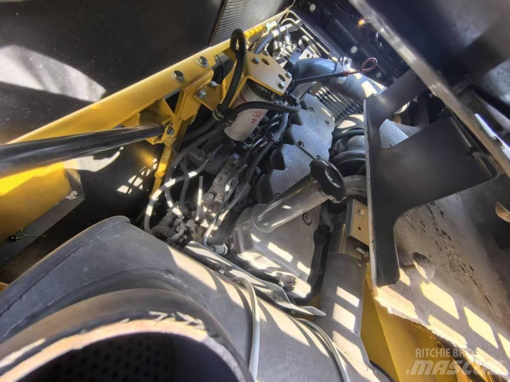Komatsu PC 220-8 Gravemaskiner på larvebånd