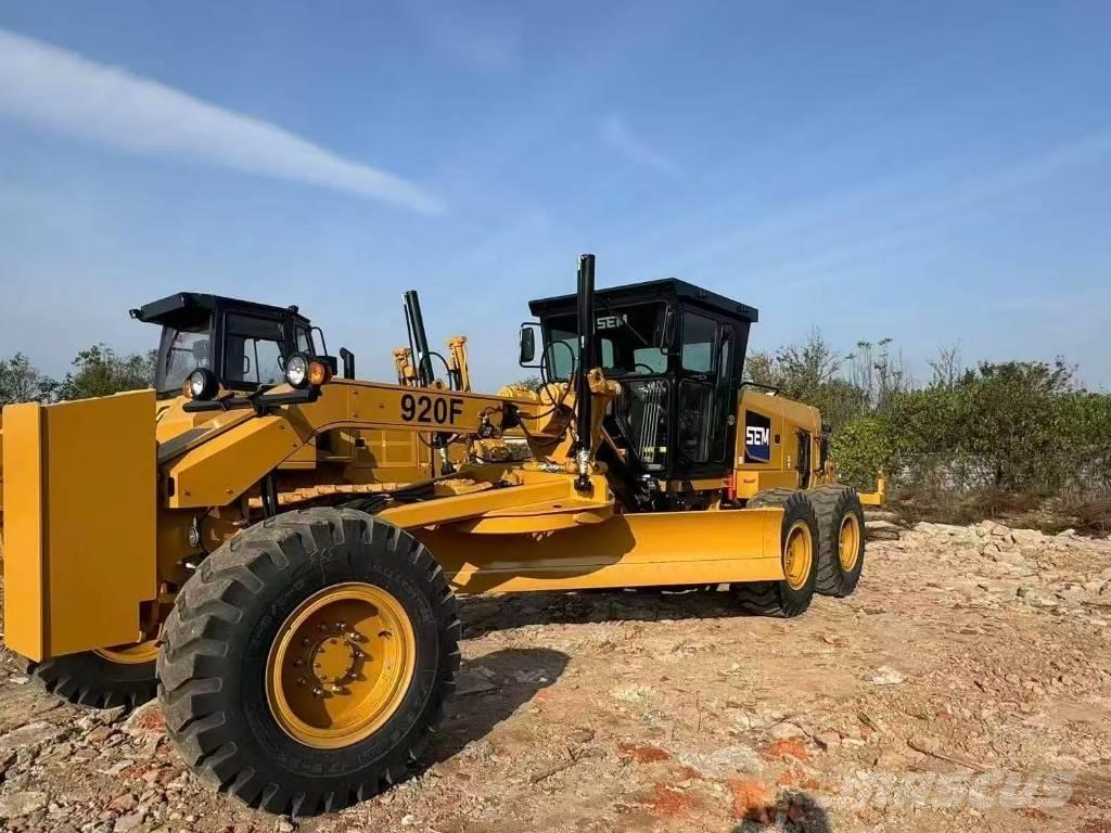 SEM 919 Vejhøvle / Gradere