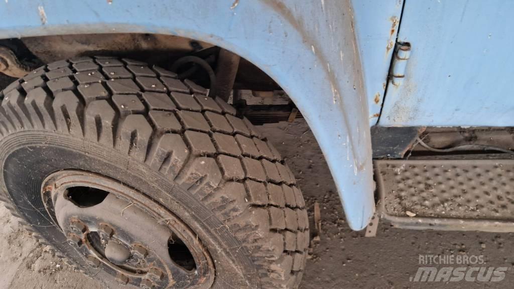 ZIL 496210 Lastbiler med tip