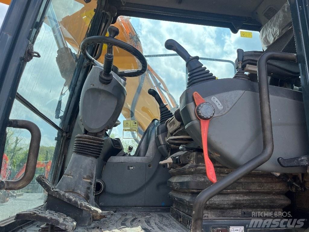 Hyundai HW140 Gravemaskiner på hjul