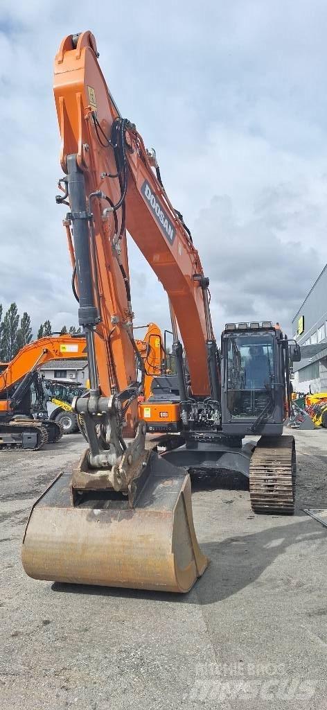 Doosan DX 225 LC-7 Gravemaskiner på larvebånd
