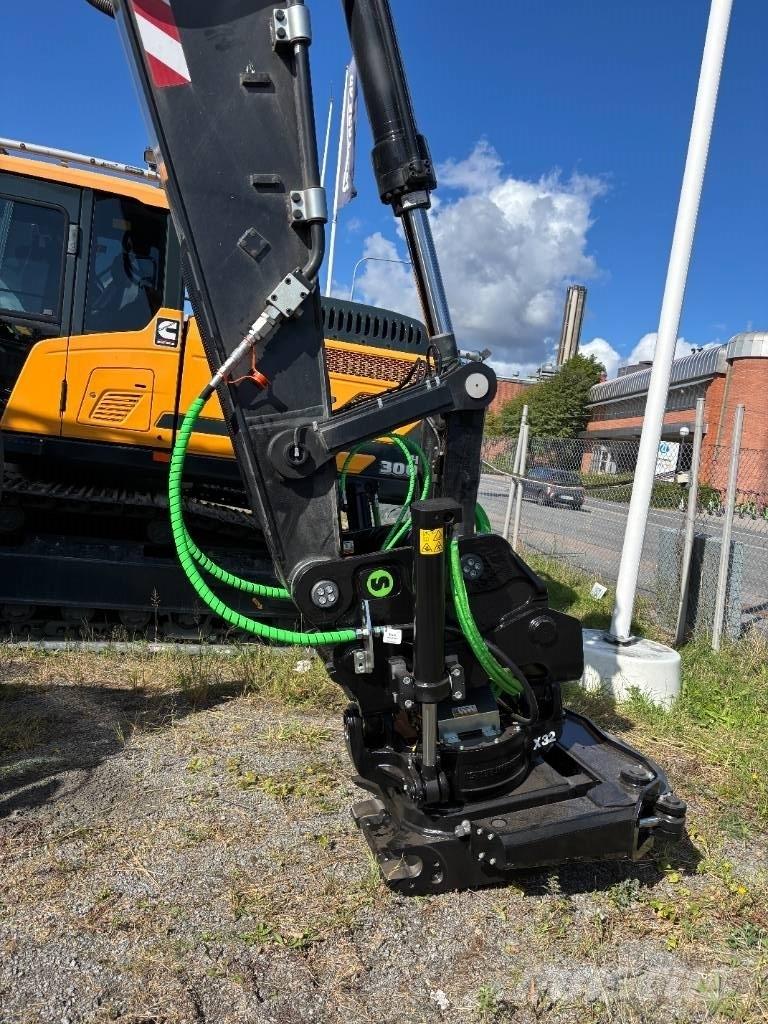 Hyundai HX300A L Gravemaskiner på larvebånd