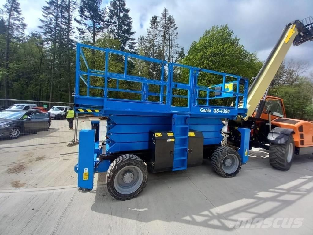 Genie GS 4390 RT Saxlifte