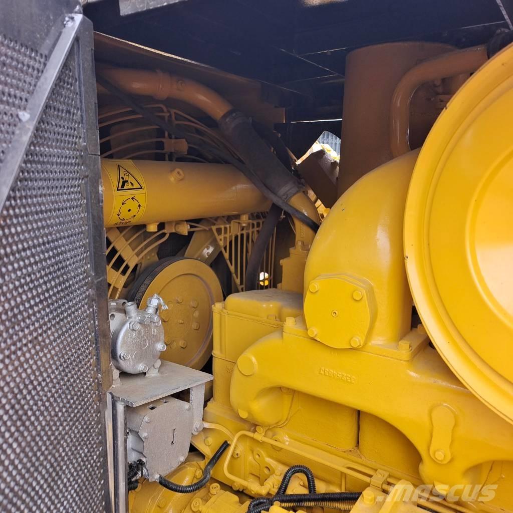 Shantui SD 22 Bulldozer på larvebånd