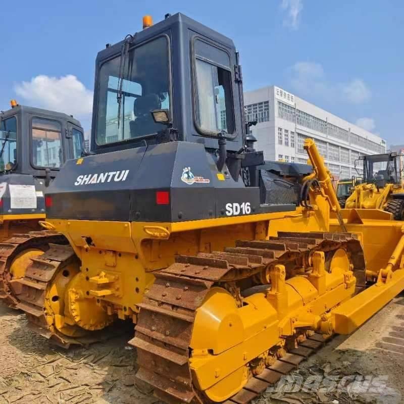 Shantui SD 16 Bulldozer på larvebånd