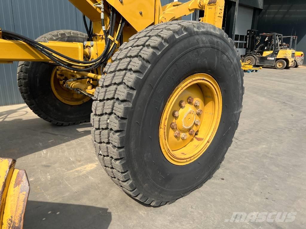 CAT 140M Vejhøvle / Gradere