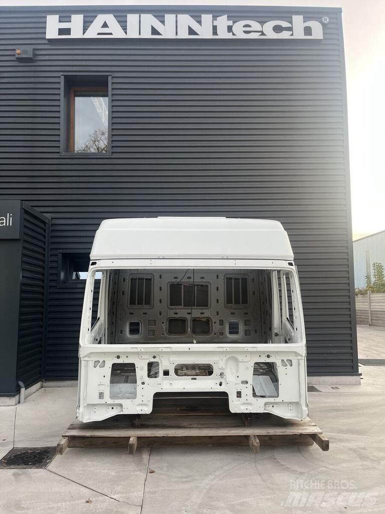 Iveco EUROSTAR Kabiner og interiør