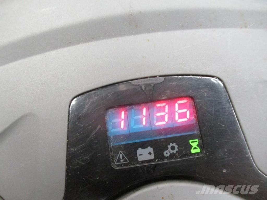 Toyota SWE 120 Gaffelstabler med gående fører