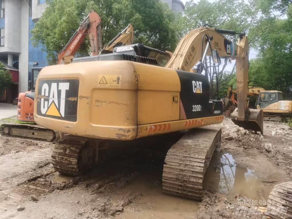 CAT 320d2 Gravemaskiner på larvebånd