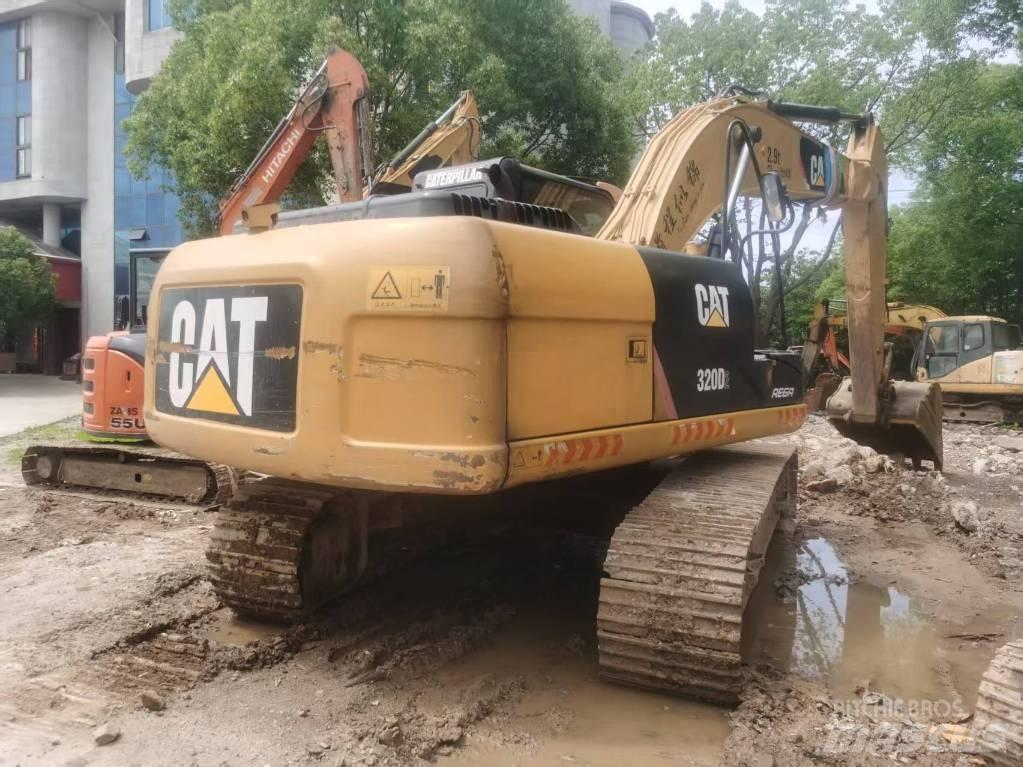CAT 320d2 Gravemaskiner på larvebånd