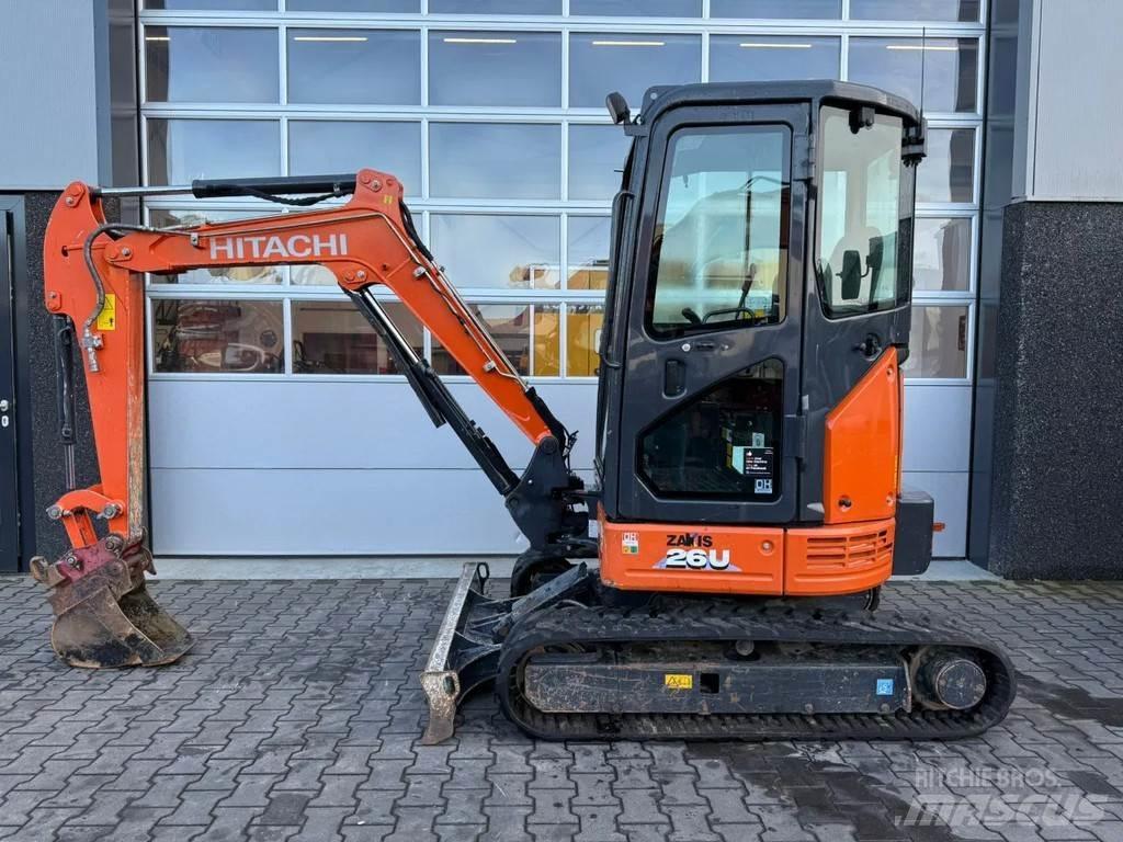 Hitachi ZX26U-6 CR Minigravemaskiner