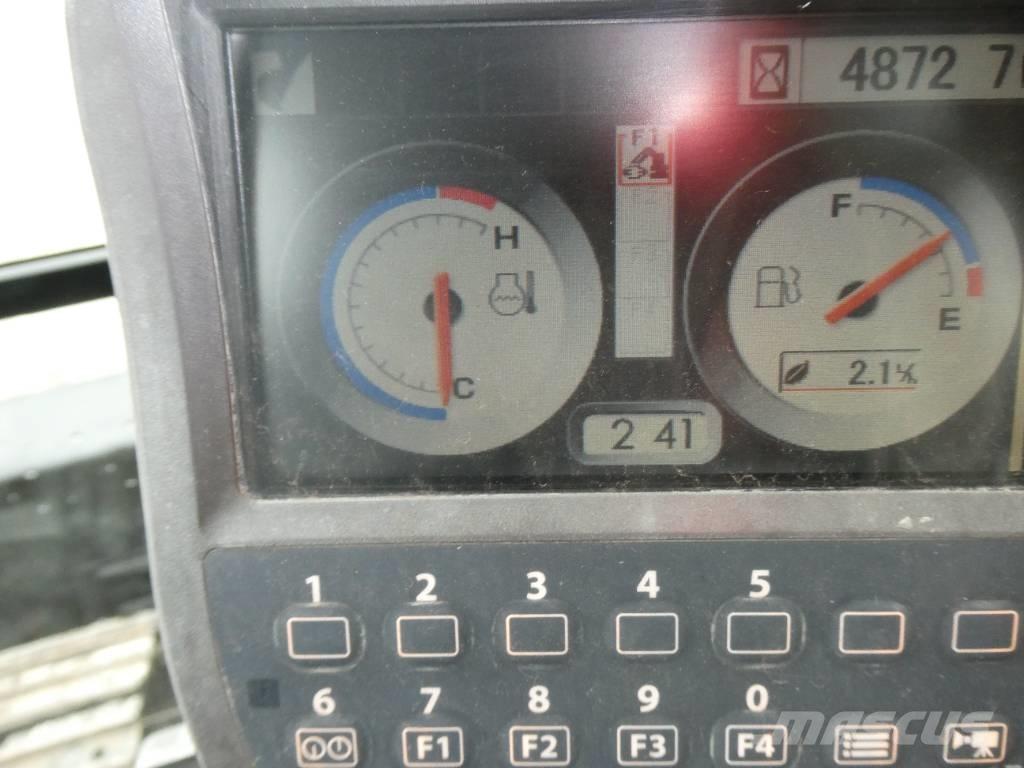 Hitachi ZX 135 US-3 Gravemaskiner på larvebånd