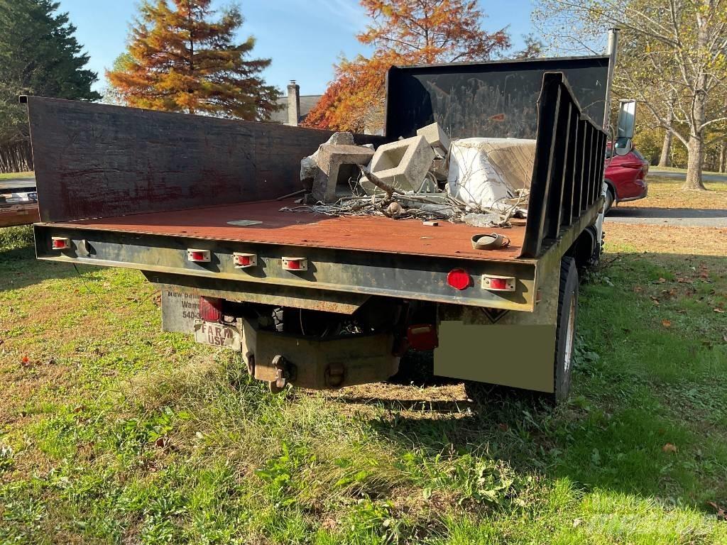 International 4900 Lastbiler med tip