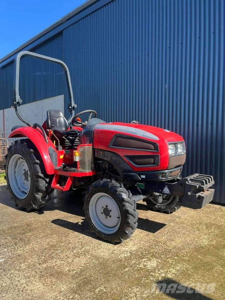 McCormick X10.30M Kompakte traktorer