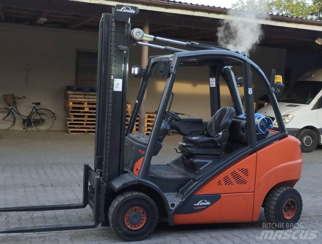 Linde H 25 T - 02 LPG gaffeltrucks