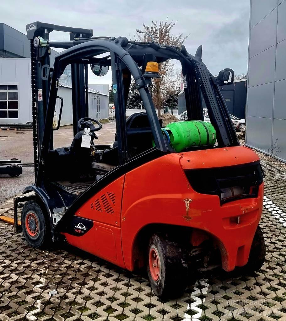 Linde H 25 T - 02 LPG gaffeltrucks