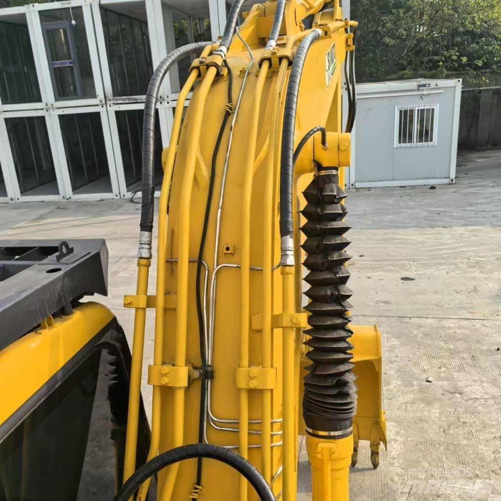 Komatsu PC 130-7 Gravemaskiner på larvebånd