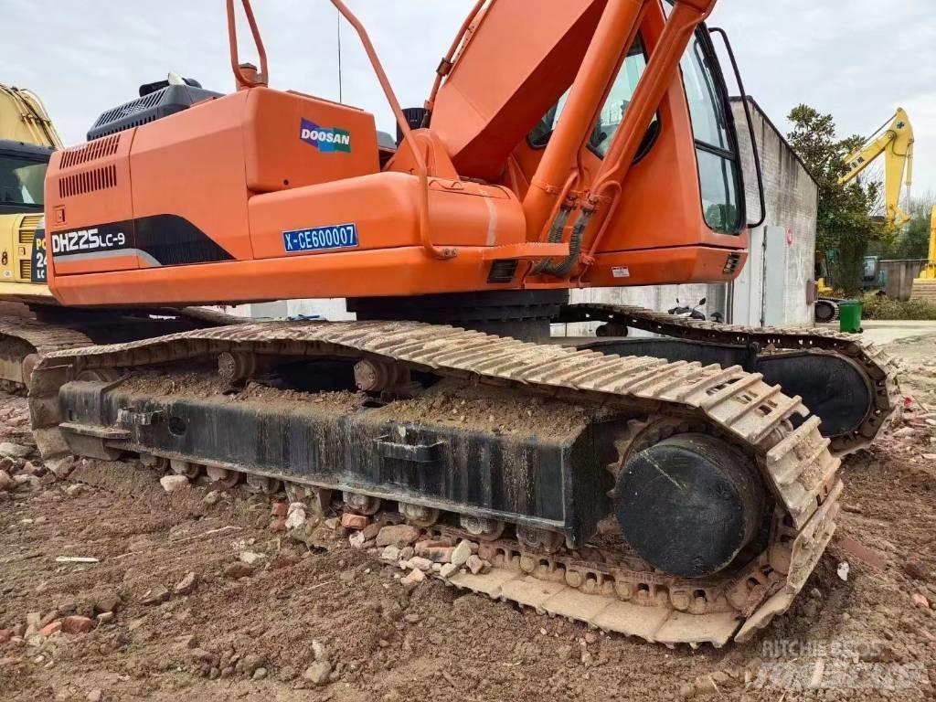 Doosan DX 225LC-9C Gravemaskiner på larvebånd