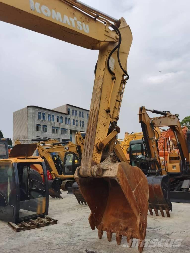 Komatsu PC 220-7 Gravemaskiner på larvebånd