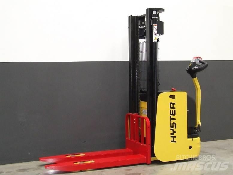 Hyster S1.6AC Gaffelstabler med gående fører
