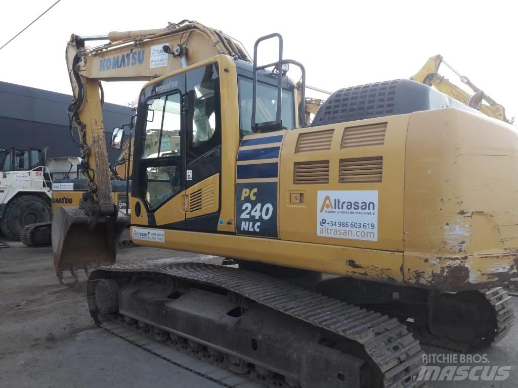 Komatsu PC240NLC-10 Gravemaskiner på larvebånd