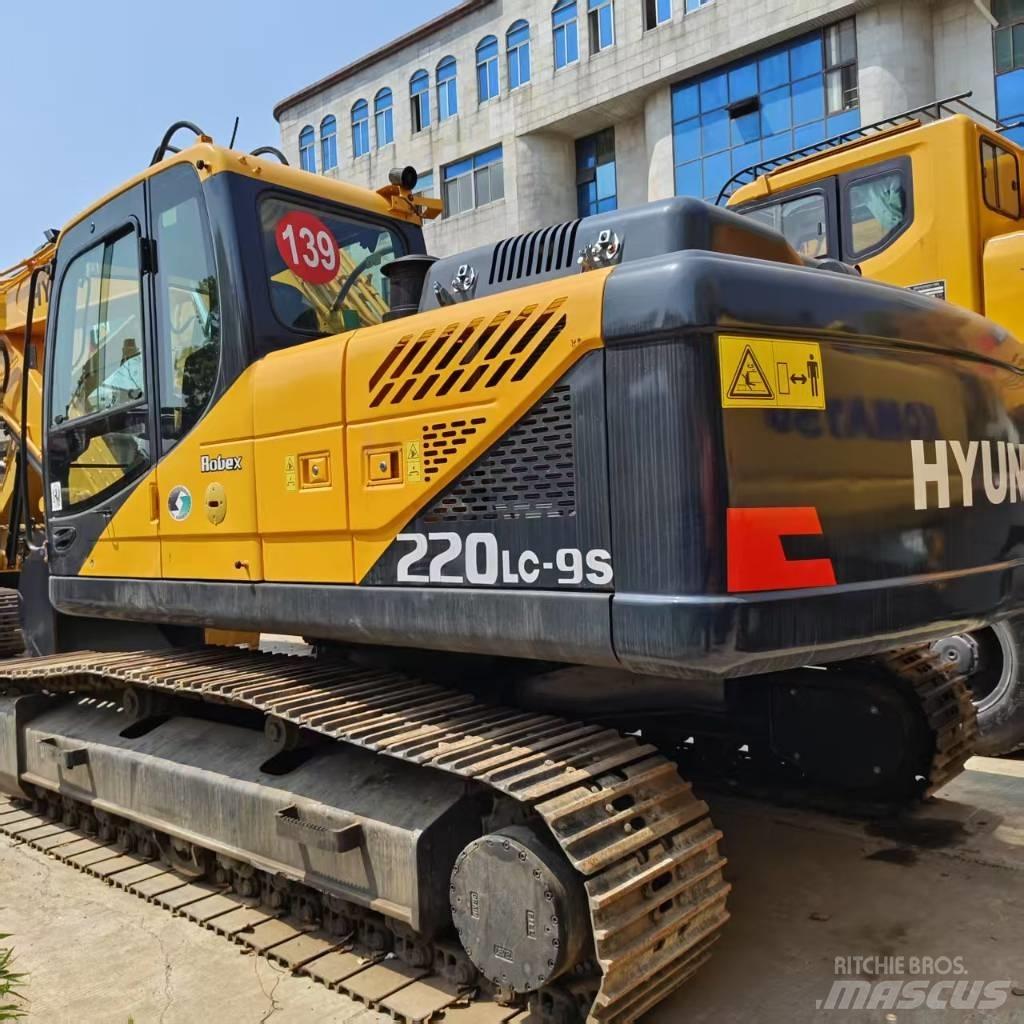Hyundai R220LC-9S Gravemaskiner på larvebånd