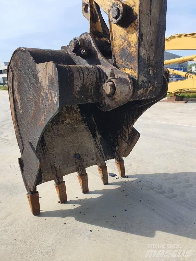 CAT M 318 Gravemaskiner på hjul