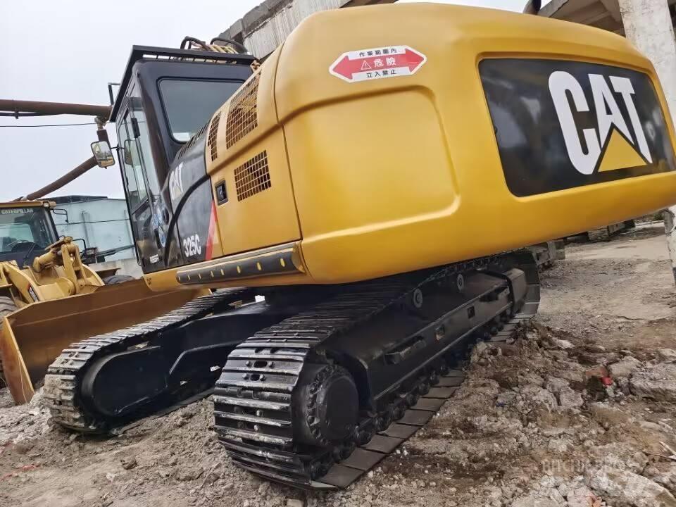 CAT 325C Gravemaskiner på larvebånd