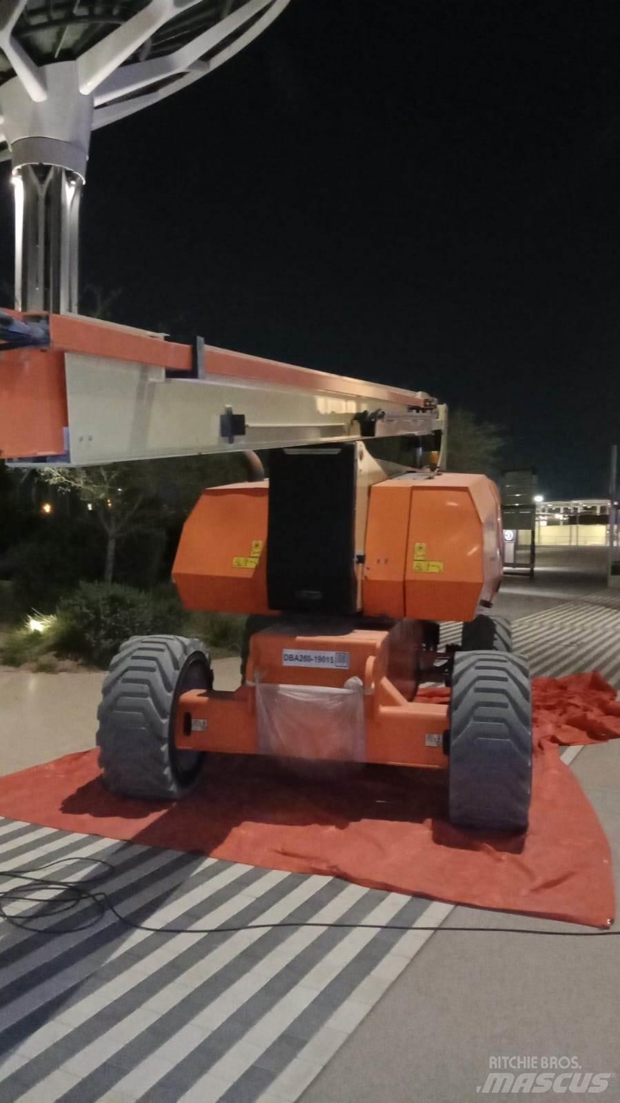 JLG 800AJ Bomlifte med knækarm