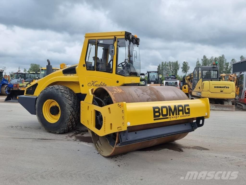 Bomag BW 213 D H-4 Enkelt tromle