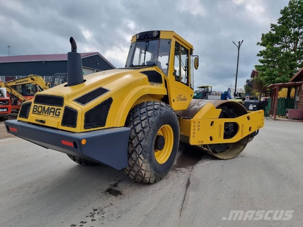 Bomag BW 213 D H-4 Enkelt tromle