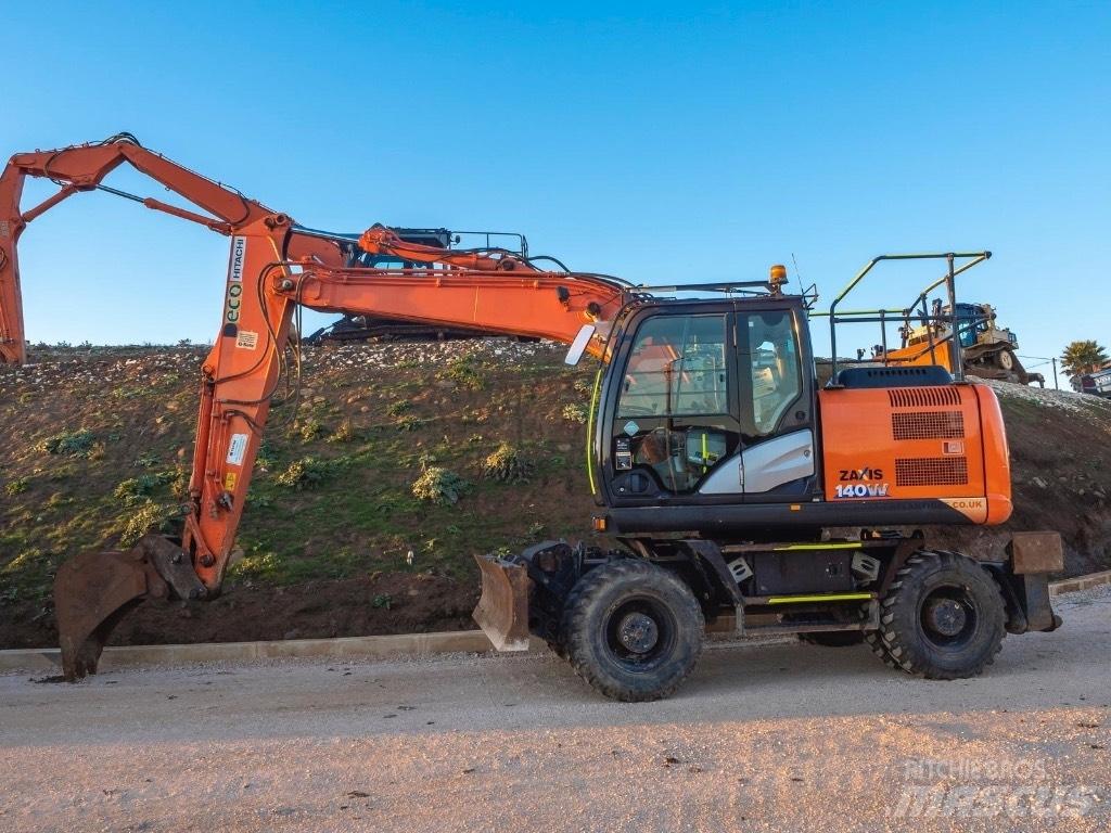 Hitachi 140W Gravemaskiner på hjul