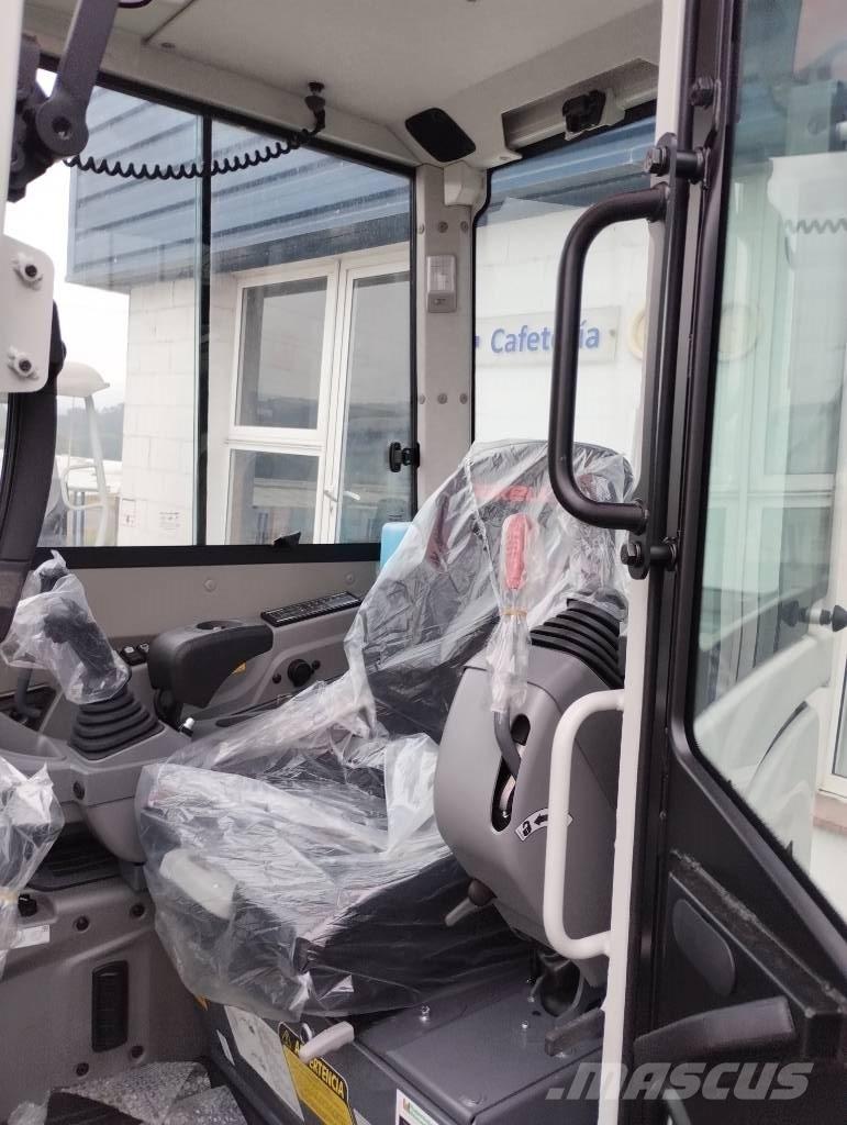 Takeuchi TB 325 R Minigravemaskiner