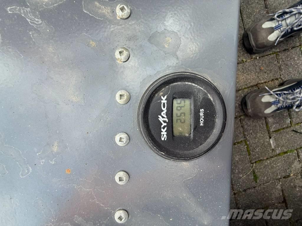 SkyJack SJ 3219 Saxlifte