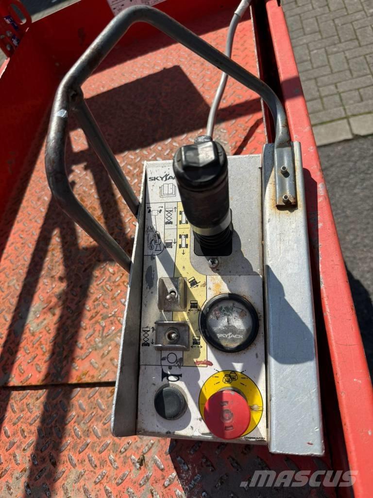 SkyJack SJ 3219 Saxlifte