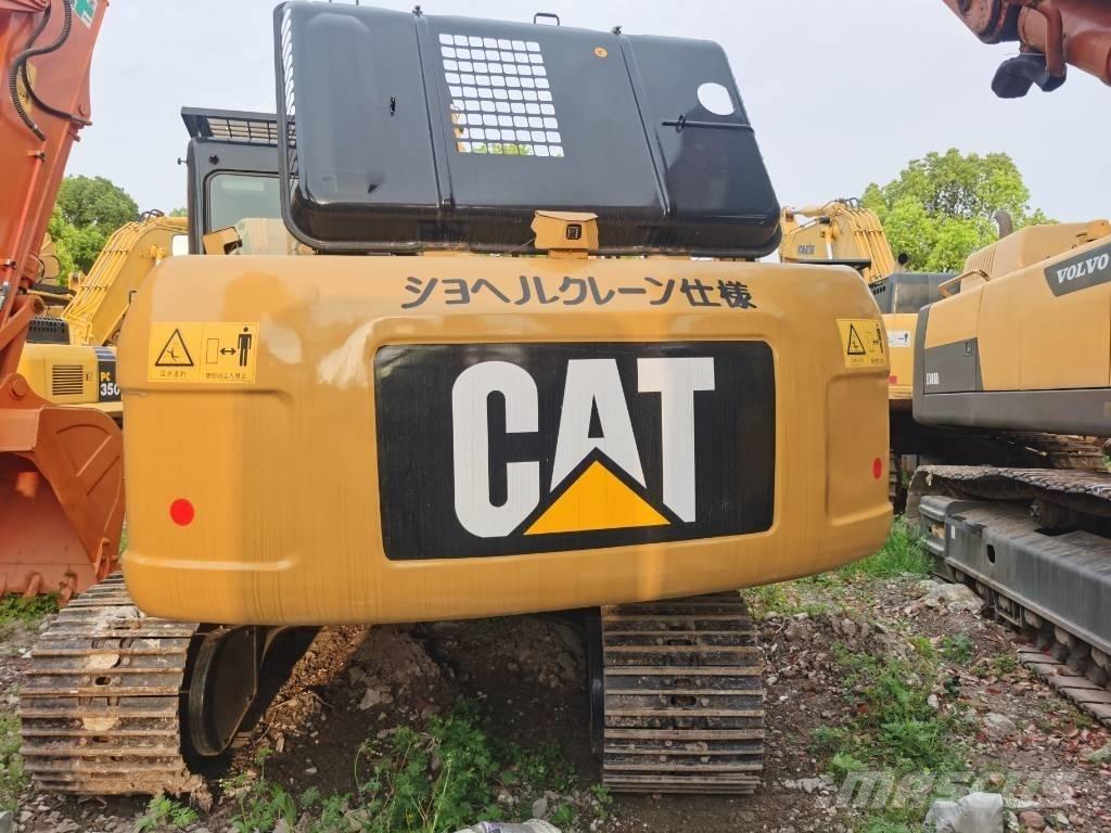 CAT 320 D2 Gravemaskiner på larvebånd