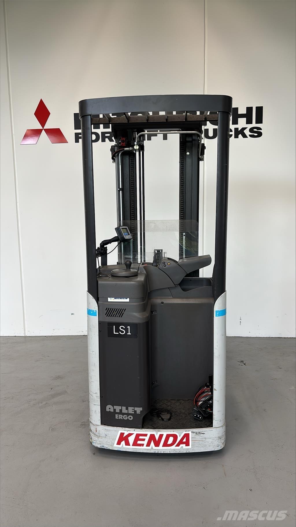 Atlet A160 Selvkørende stablere