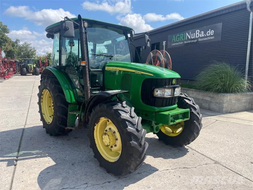 John Deere 5820 Traktorer