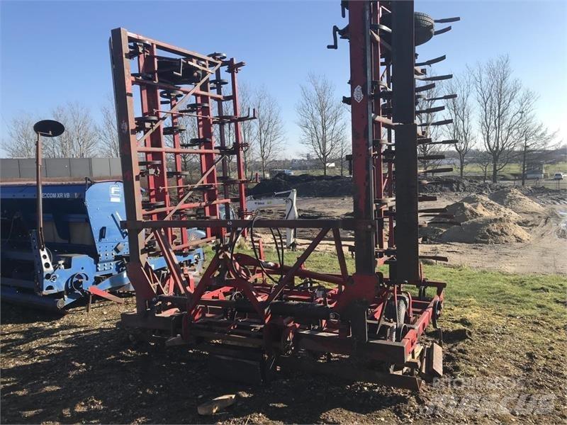  - - - 5M SÅBEDSHARVE Harver