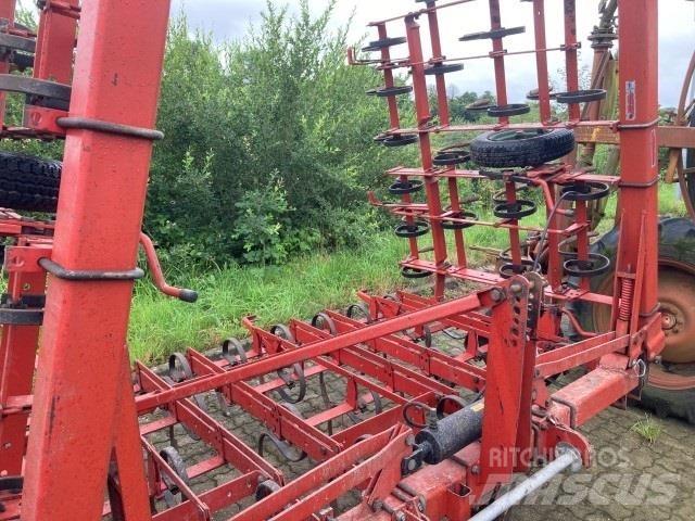  - - - 6m såbedsharve Harver