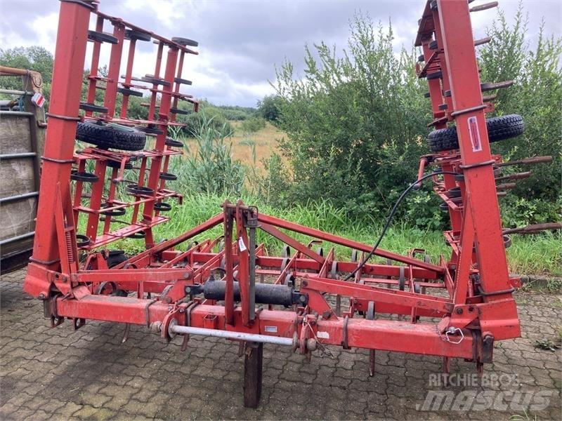  - - - 6m såbedsharve Harver
