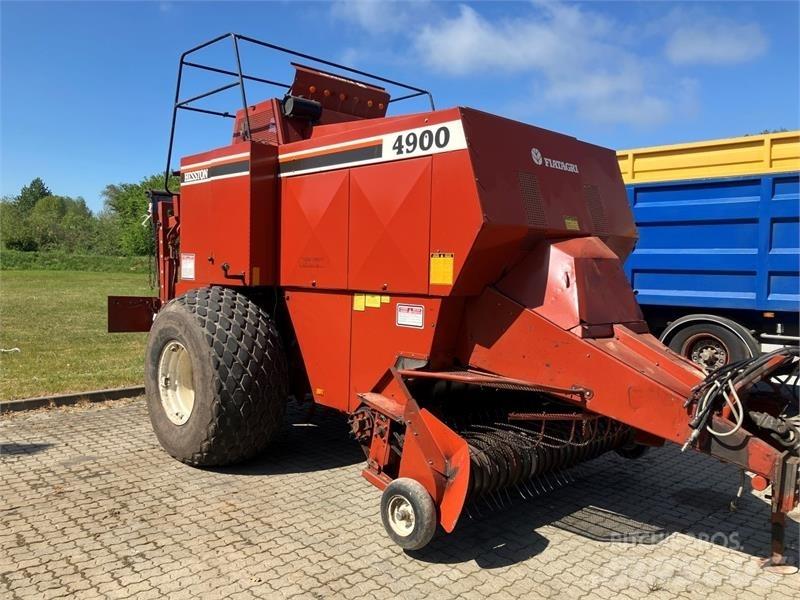 Hesston 4900 Pressere til firkantede baller