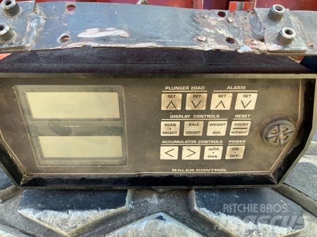 Hesston 4900 Pressere til firkantede baller