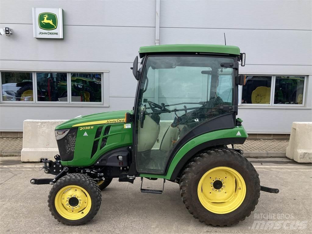 John Deere 2038R Kompakte traktorer